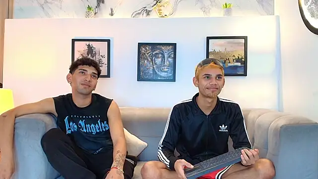 BLONDON BOYS1 online show from 2, 6, 2026