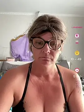 Snapshot of DirtyMarie80 chatting on 18, 7, 2026 DirtyMarie80 online show from 18, 7, 2026