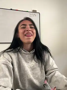 Snapshot of Sara_fernandez- chatting on 30, 6, 2026 Sara fernandez- online show from 30, 6, 2026