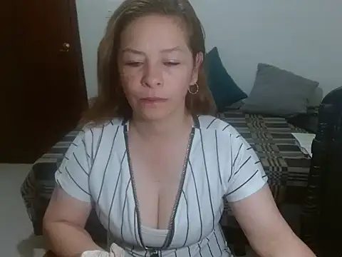 Chiquisexy1 online show from 22, 6, 2026