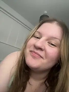 Snapshot of Curvy_Vanilla chatting on 7, 6, 2026 Curvy Vanilla online show from 7, 6, 2026