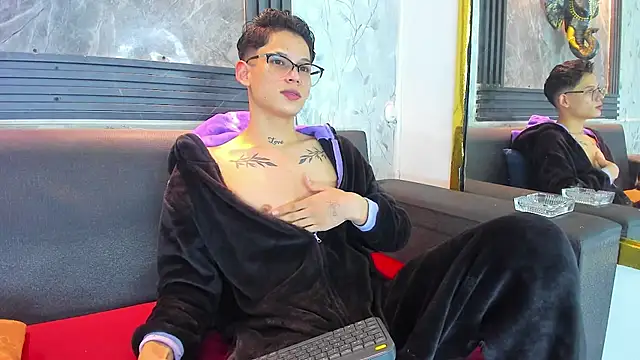Brianhot0F online show from 23, 7, 2026