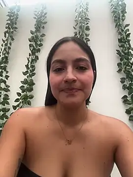 SophiCastro09  online show from 18, 7, 2026