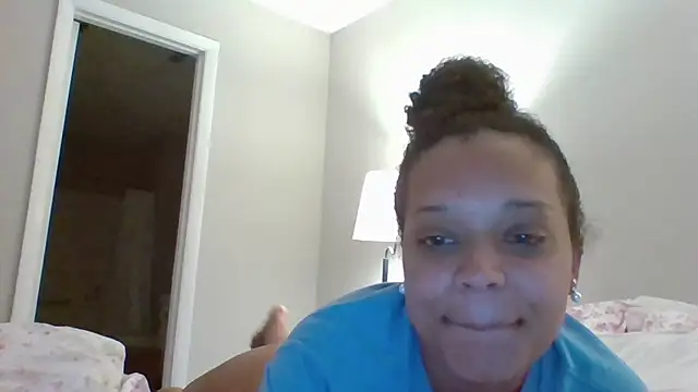 Snapshot of Cinnamon-kisses chatting on 23, 6, 2026 Cinnamon-kisses online show from 23, 6, 2026