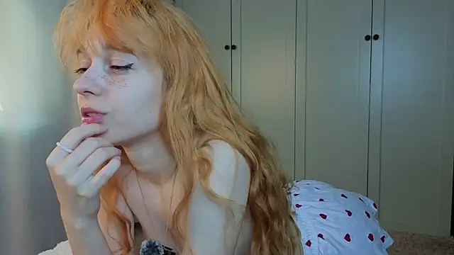 tgirlfoxy online show from 22, 7, 2026
