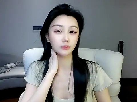 SylvieMaya online show from 10, 6, 2026