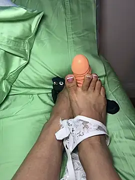 prettytoesfreak online show from 7, 6, 2026