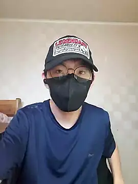 TYYUIOE3 online show from 15, 6, 2026
