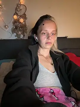 LillyWannaPlay online show from 14, 6, 2026