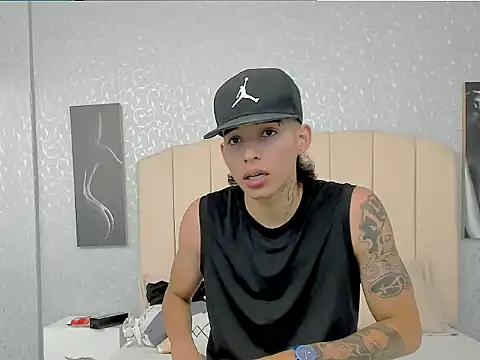 NoahThomson1 online show from 13, 6, 2026
