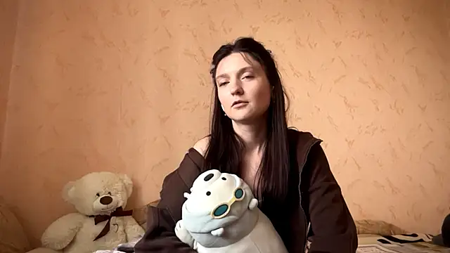 RonnaFalbo online show from 15, 6, 2026