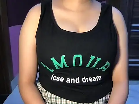 Diamond Girl147 online show from 24, 6, 2026