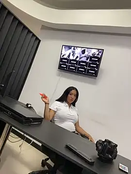 Julieta Vegaax online show from 19, 6, 2026