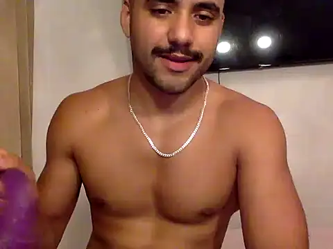 Hot latinboy96 online show from 21, 6, 2026