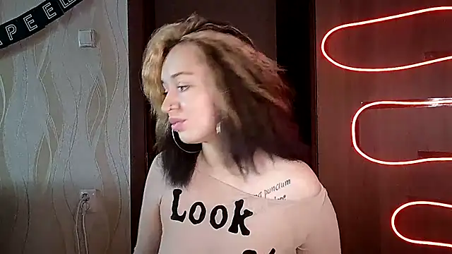 ElianaFox  online show from 9, 7, 2026