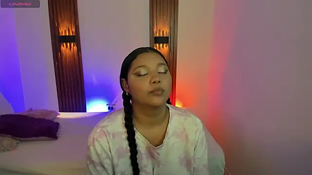 IslaPearl online show from 28, 6, 2026