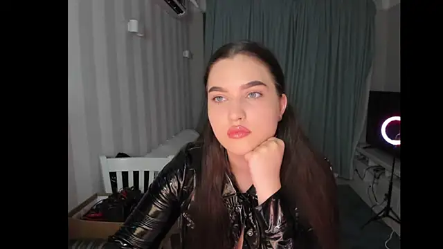 LatexDominatrix online show from 16, 7, 2026
