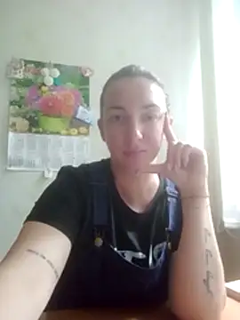 Snapshot of RavennaReyn chatting on 10, 7, 2026 RavennaReyn online show from 10, 7, 2026