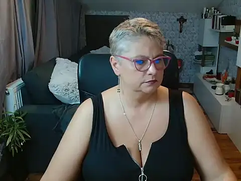 NewHellen4you online show from 2, 7, 2026