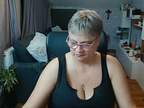 NewHellen4you online show from 4, 7, 2026
