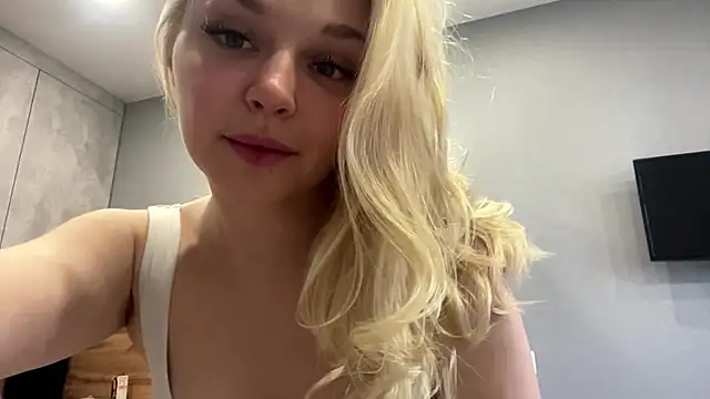 EvelynStars online show from 1, 7, 2026