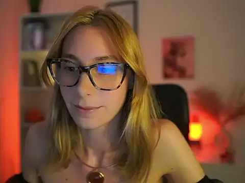 RachelMoore18 online show from 6, 7, 2026