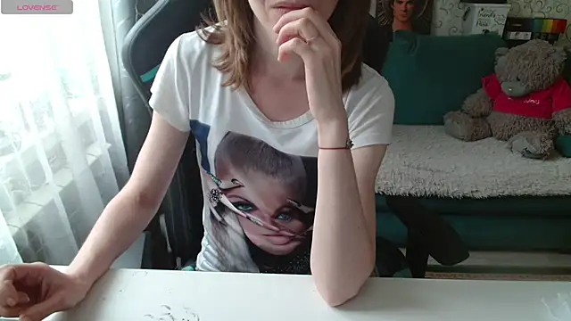   Alisa   online show from 7, 7, 2026
