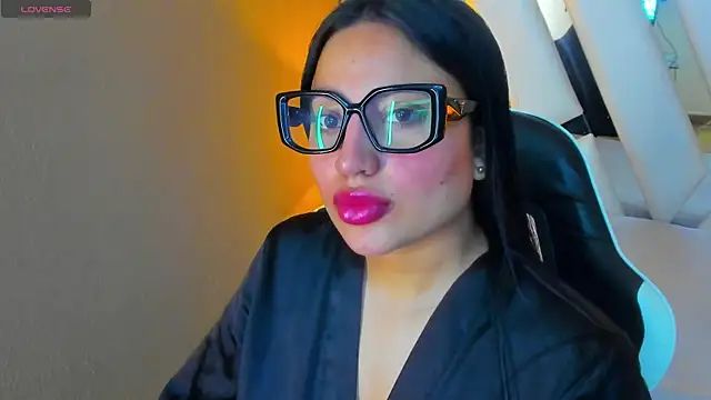 soffy foxxy online show from 7, 7, 2026