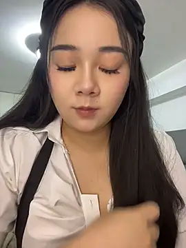 Snapshot of Luna-girl chatting on 21, 7, 2026 Luna-girl online show from 21, 7, 2026