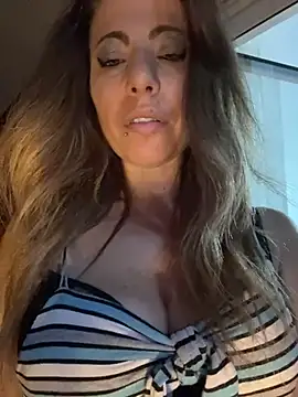 sexylenia online show from 9, 6, 2026
