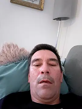 Snapshot of dick81 chatting on 25, 4, 2026 dick81 online show from 25, 4, 2026