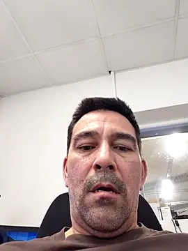 Snapshot of dick81 chatting on 6, 5, 2026 dick81 online show from 6, 5, 2026