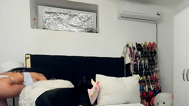 juliahayessxx online show from 14, 6, 2026