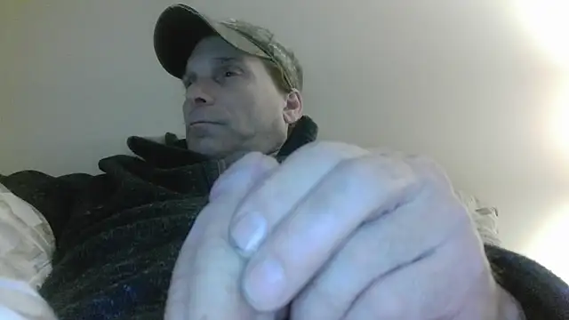 cumhere71 online show from 10, 4, 2026