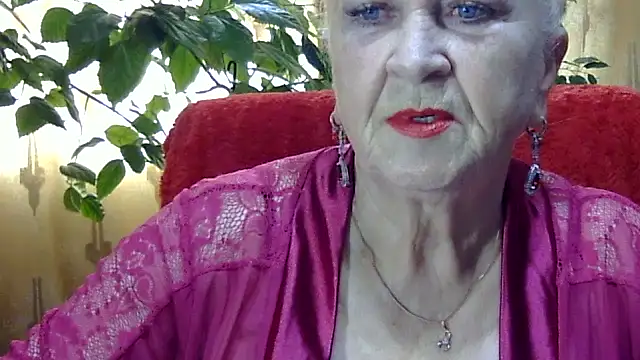 Emma52610 online show from 14, 11, 2025