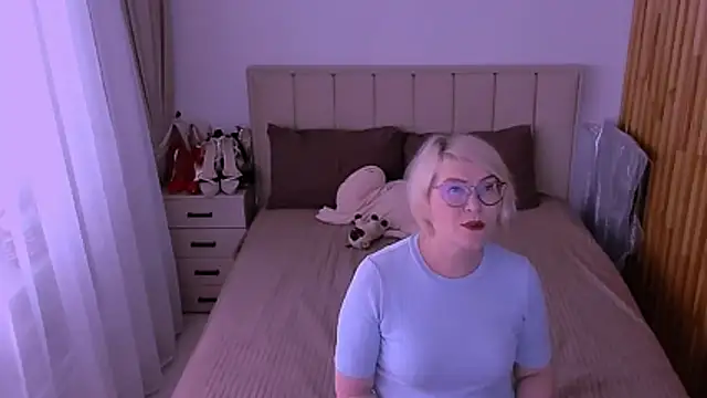sabrinamacmarren online show from 11, 6, 2026