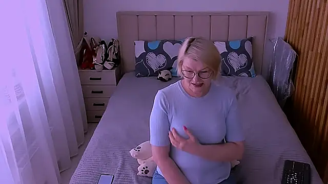 sabrinamacmarren online show from 19, 6, 2026