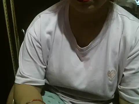 Snapshot of UrsMansi chatting on 15, 5, 2026 UrsMansi online show from 15, 5, 2026