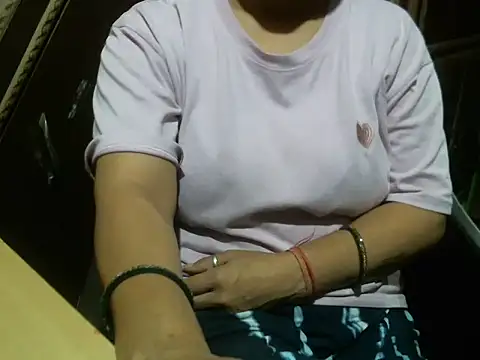 Snapshot of UrsMansi chatting on 8, 6, 2026 UrsMansi online show from 8, 6, 2026