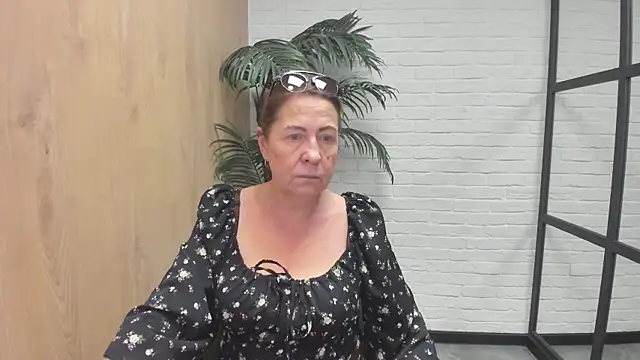 LindaPassionate online show from 9, 6, 2026