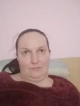 BustyLadyAlma online show from 31, 5, 2026