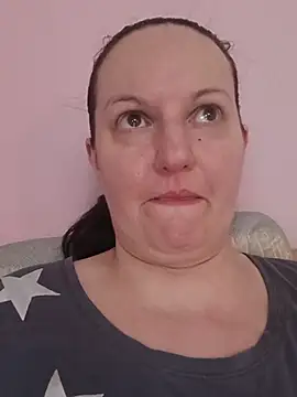 BustyLadyAlma online show from 14, 6, 2026