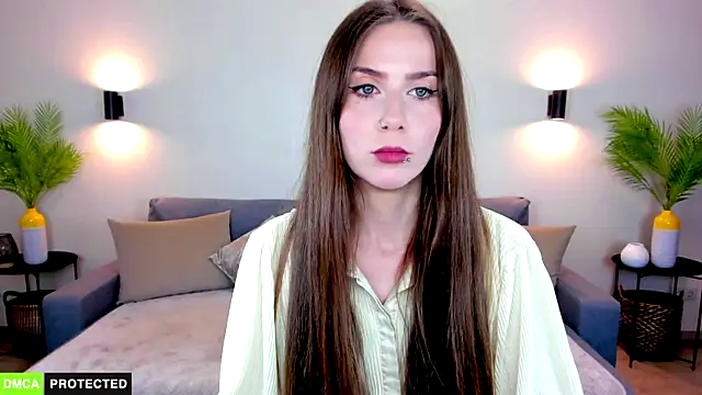 TheWoman   online show from 10, 6, 2026