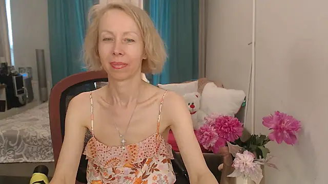 LuxuryNika online show from 12, 6, 2026