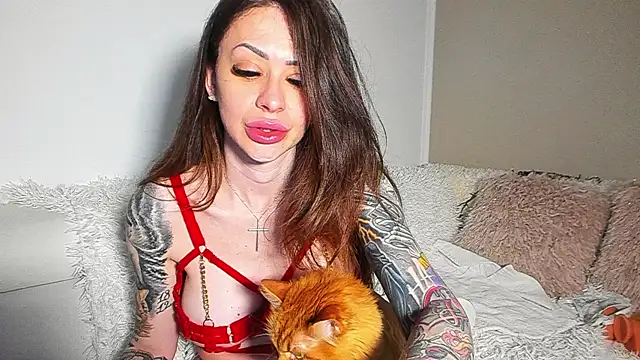 BrianaDiamondXXX online show from 20, 6, 2026