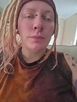 PinkTheHawk online show from 16, 6, 2026