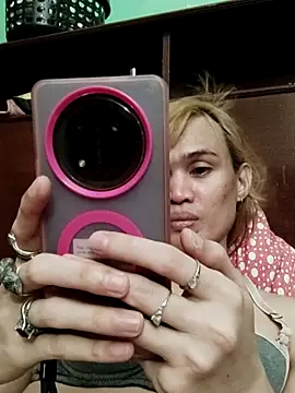 QueenSoreal online show from 8, 6, 2026
