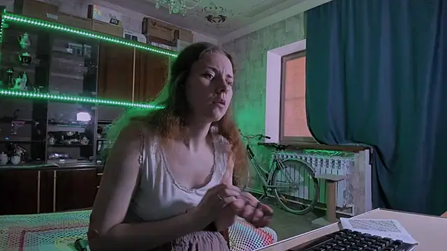 Snapshot of pa1e_pr1ncess chatting on 19, 6, 2026 pa1e pr1ncess online show from 19, 6, 2026