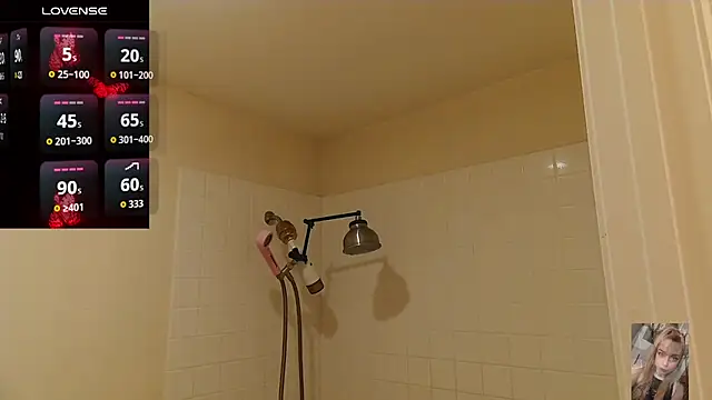 Snapshot of Blondiewithanass chatting on 4, 6, 2026 Blondiewithanass online show from 4, 6, 2026