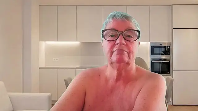 GrannyChrissy68 online show from 10, 6, 2026